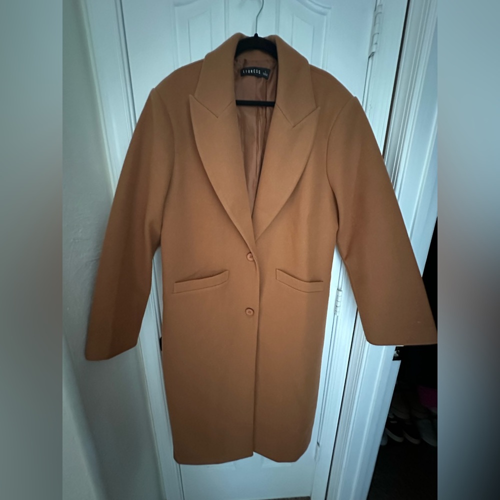 Lioness, Long Single-Breasted Trench Coat, Camel, size L, Like New 🤎✨